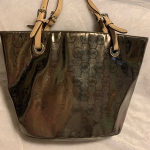 Silver Micheal Kors purse